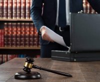 Помощь адвоката больше не признак однодневки